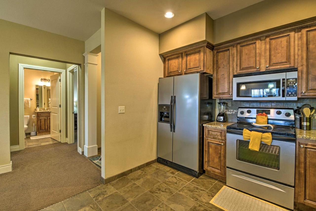 Inviting Branson Condo With Outdoor Dining Area ภายนอก รูปภาพ